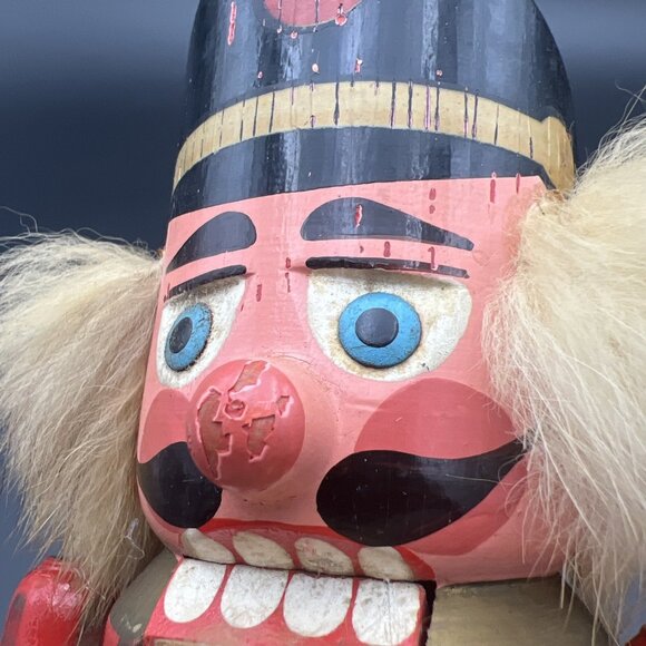 VTG Erzgebirge Nutcracker 9.25" Soldier Christmas Holiday Decor Germany 1977 - Picture 7 of 15